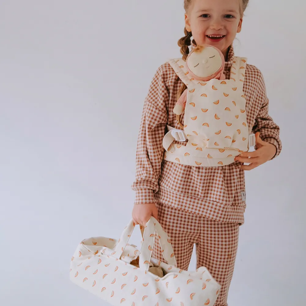 Olli Ella Dinkum Dolls Carry Cot - Rainbow Print Hot