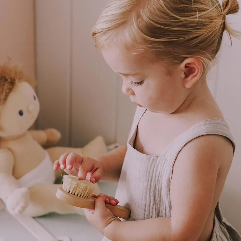 Olli Ella Dinkum Dolls Pinewood Brush
